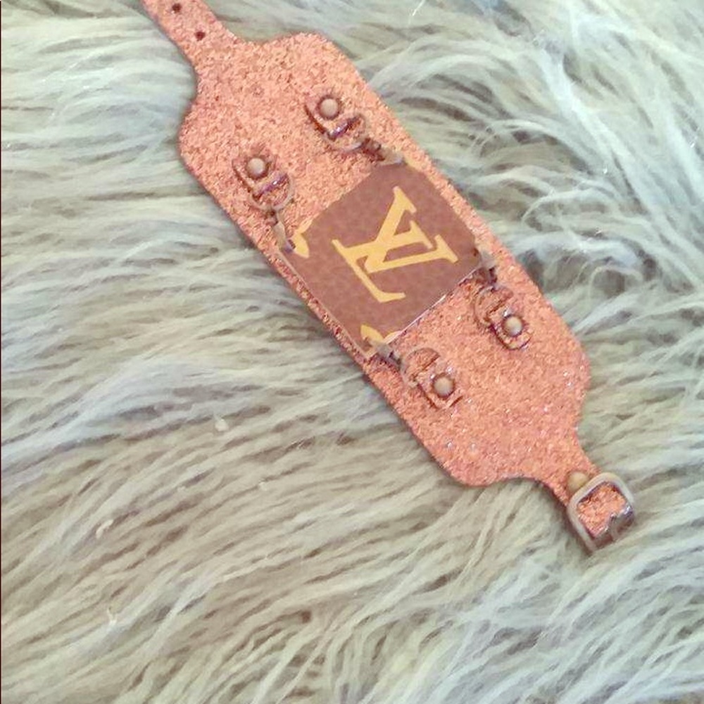 Leather bracelet